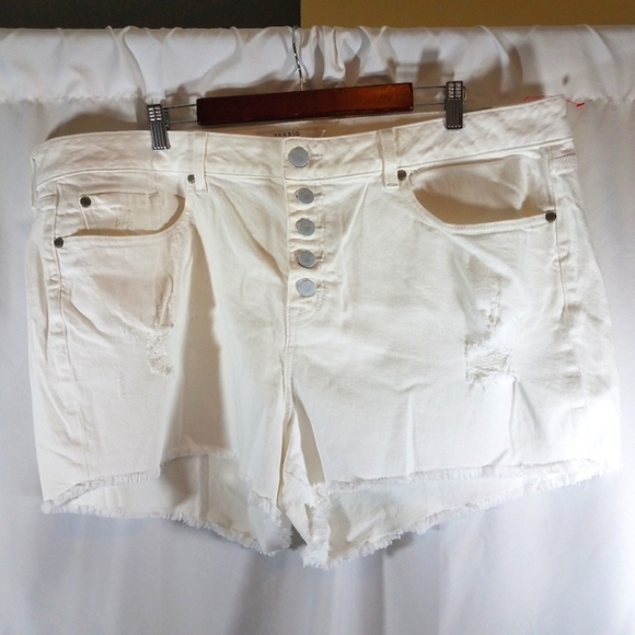 torrid Pants - Torrid Button Fly Optic White Distressed Short 22 NWT